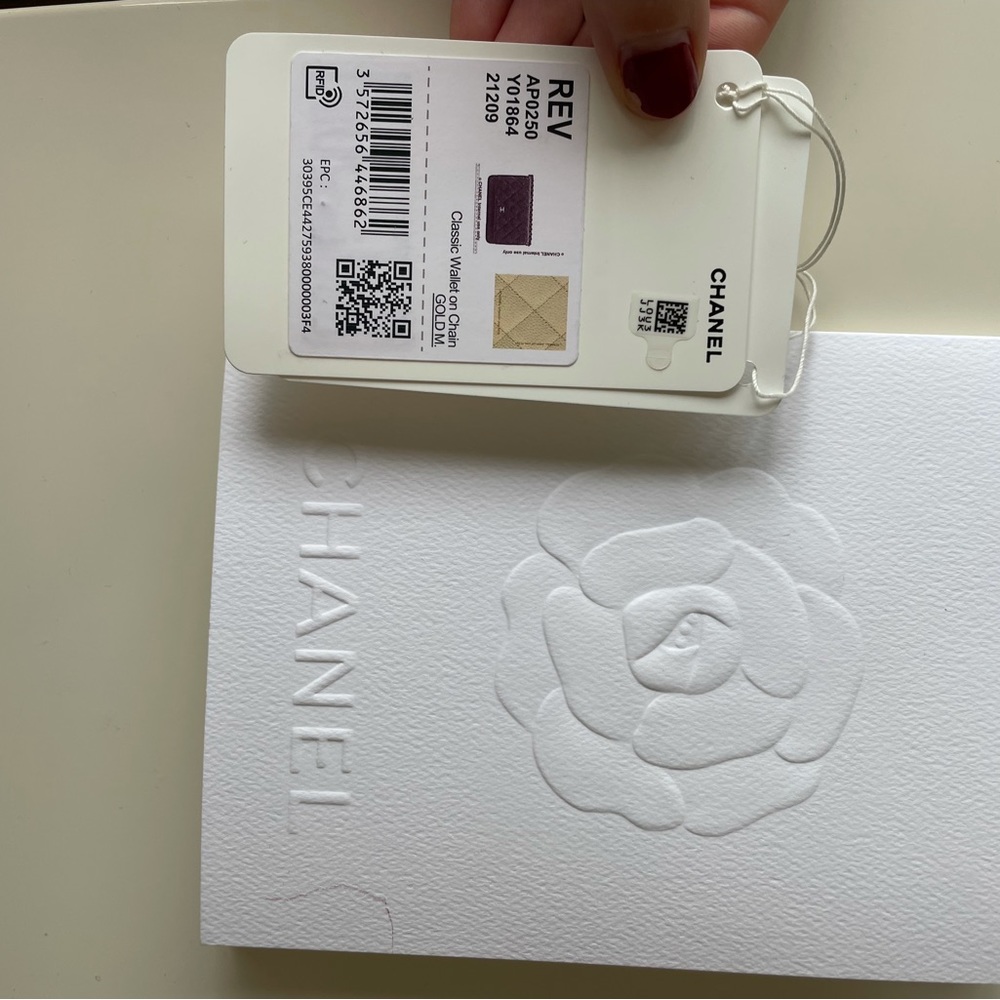 Brand new Beige Chanel Wallet on a Chain - Picture 4 of 6